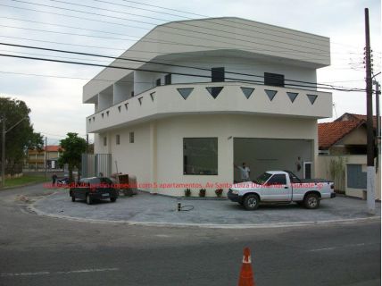 <b>Construção de prédio comercial na Av Santa Luíza Do Marilac.</b>